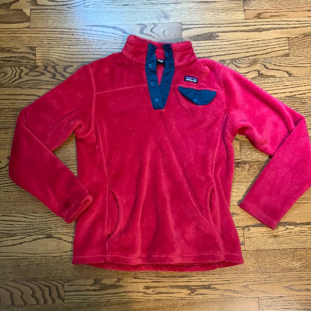Girls Patagonia fleece pullover